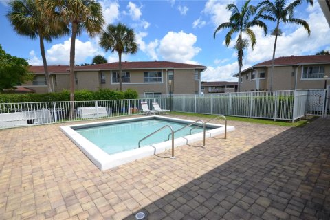 Copropriété à vendre à Coral Springs, Floride: 2 chambres, 71.35 m2 № 1958140 - photo 30