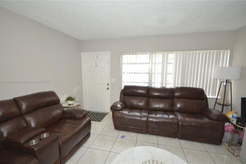 Copropriété à vendre à Coral Springs, Floride: 2 chambres, 71.35 m2 № 1958140 - photo 5