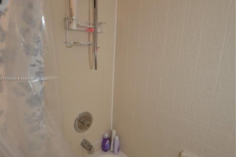 Copropriété à vendre à Coral Springs, Floride: 2 chambres, 71.35 m2 № 1958140 - photo 15