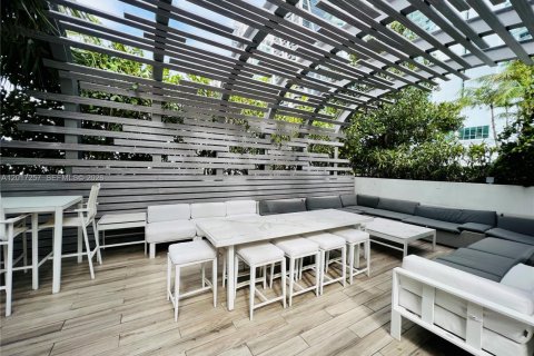 Copropriété à vendre à Miami, Floride: 2 chambres, 151.43 m2 № 2247540 - photo 30