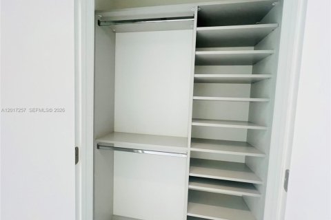 Copropriété à vendre à Miami, Floride: 2 chambres, 151.43 m2 № 2247540 - photo 16