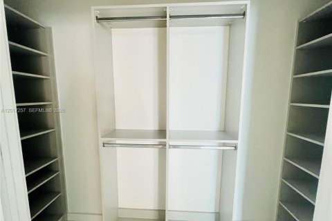 Copropriété à vendre à Miami, Floride: 2 chambres, 151.43 m2 № 2247540 - photo 14