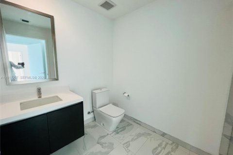 Copropriété à vendre à Miami, Floride: 2 chambres, 151.43 m2 № 2247540 - photo 18