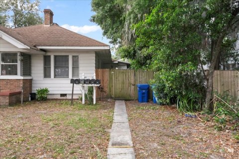 Commercial property in Winter Haven, Florida 5 bedrooms, 280.1 sq.m. № 2341772 - photo 4