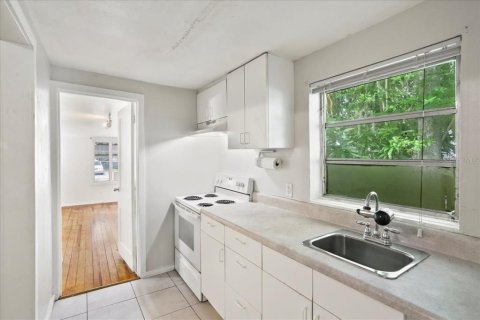 Commercial property in Winter Haven, Florida 5 bedrooms, 280.1 sq.m. № 2341772 - photo 20