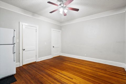Commercial property in Winter Haven, Florida 5 bedrooms, 280.1 sq.m. № 2341772 - photo 22