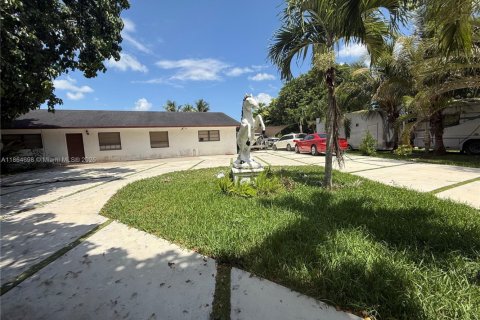 Villa ou maison à Miami, Floride 4 chambres, 307.32 m2 № 2038930