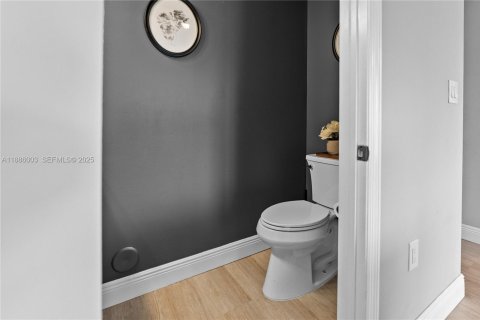 Adosado en venta en Miami, Florida, 3 dormitorios, 158.86 m2 № 1933940 - foto 23