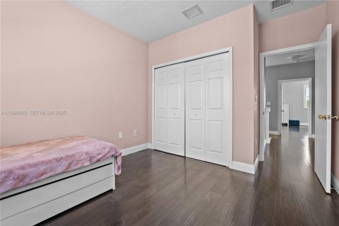 Adosado en venta en Miami, Florida, 3 dormitorios, 158.86 m2 № 1933940 - foto 27