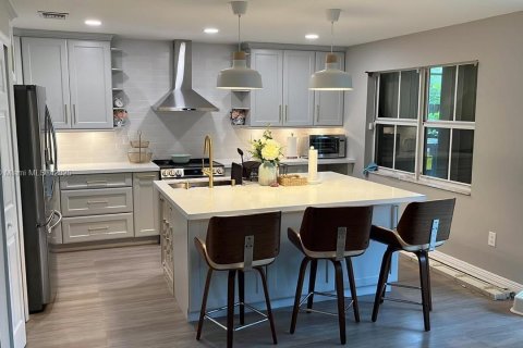 Adosado en venta en Miami, Florida, 3 dormitorios, 158.86 m2 № 1933940 - foto 5