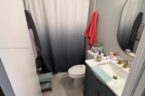 Adosado en venta en Miami, Florida, 3 dormitorios, 158.86 m2 № 1933940 - foto 16