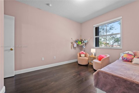 Adosado en venta en Miami, Florida, 3 dormitorios, 158.86 m2 № 1933940 - foto 28