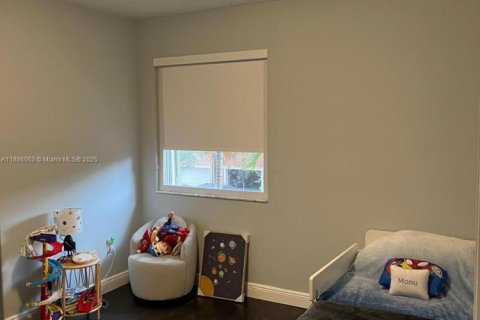 Adosado en venta en Miami, Florida, 3 dormitorios, 158.86 m2 № 1933940 - foto 12