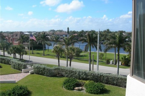 Copropriété à louer à Highland Beach, Floride: 2 chambres, 208.1 m2 № 2250611 - photo 12