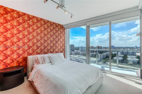 Condominio en venta en Sunny Isles Beach, Florida, 4 dormitorios, 222.41 m2 № 2192854 - foto 25