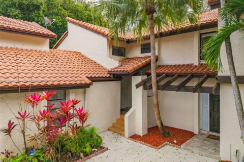 Adosado en venta en Miami, Florida, 2 dormitorios, 114.27 m2 № 2027826 - foto 2