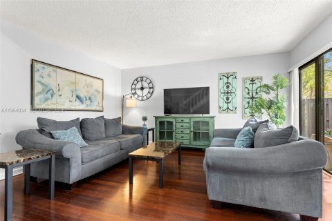 Adosado en venta en Miami, Florida, 2 dormitorios, 114.27 m2 № 2027826 - foto 7