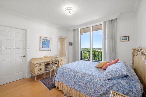 Condo in Coral Gables, Florida, 3 bedrooms  № 2033289 - photo 22