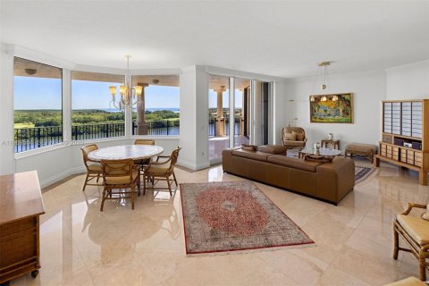 Condo in Coral Gables, Florida, 3 bedrooms  № 2033289 - photo 5