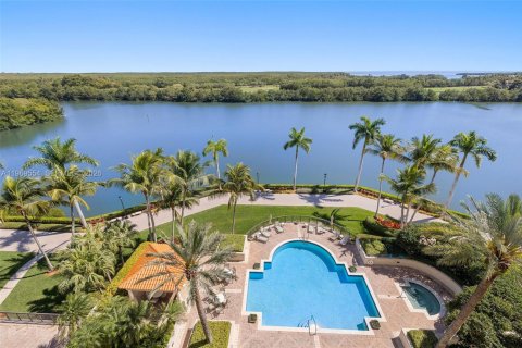 Condo in Coral Gables, Florida, 3 bedrooms  № 2033289 - photo 23