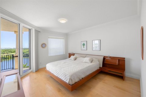 Condo in Coral Gables, Florida, 3 bedrooms  № 2033289 - photo 15