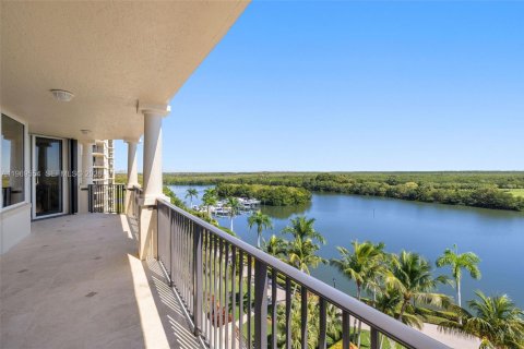 Condo in Coral Gables, Florida, 3 bedrooms  № 2033289 - photo 14