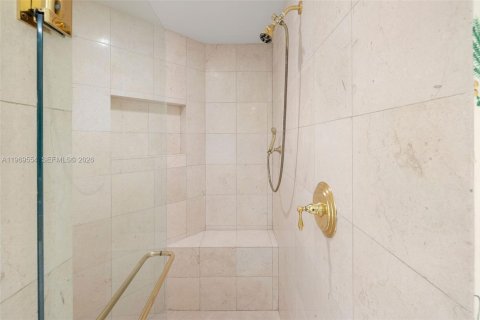 Condo in Coral Gables, Florida, 3 bedrooms  № 2033289 - photo 18