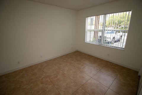 Apartment in Tamarac, Florida 3 bedrooms, 97.55 sq.m. № 2083797 - photo 14
