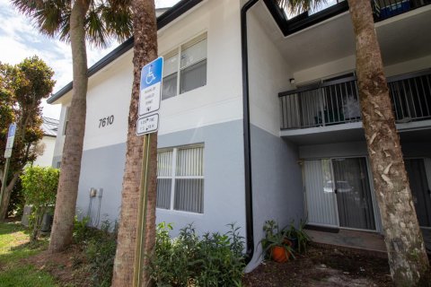 Apartment in Tamarac, Florida 3 bedrooms, 97.55 sq.m. № 2083797 - photo 5