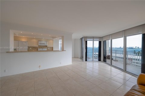 Copropriété à louer à Miami, Floride: 2 chambres, 136.47 m2 № 1987523 - photo 20
