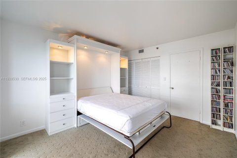 Copropriété à louer à Miami, Floride: 2 chambres, 136.47 m2 № 1987523 - photo 15