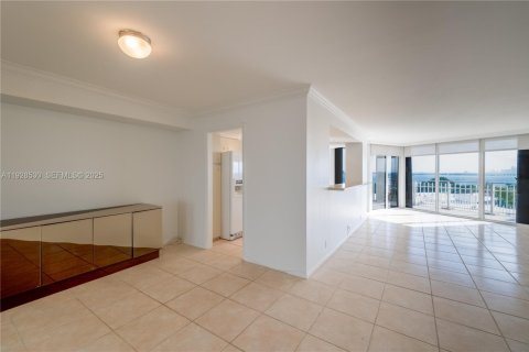 Copropriété à louer à Miami, Floride: 2 chambres, 136.47 m2 № 1987523 - photo 17