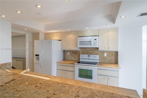 Copropriété à louer à Miami, Floride: 2 chambres, 136.47 m2 № 1987523 - photo 18