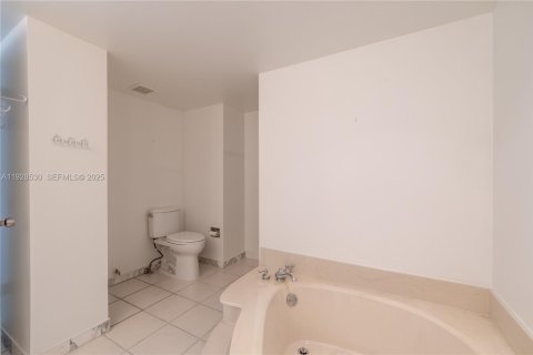 Copropriété à louer à Miami, Floride: 2 chambres, 136.47 m2 № 1987523 - photo 21