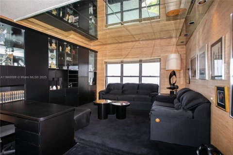 Купить кондоминиум в Майами, Флорида 2 спальни, 181.16м2, № 1828789 - фото 12