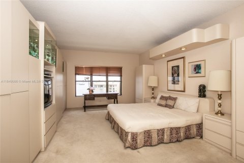 Купить кондоминиум в Майами, Флорида 2 спальни, 181.16м2, № 1828789 - фото 14