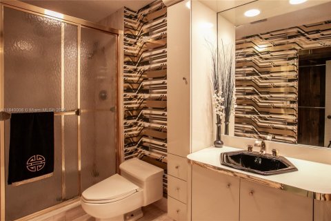 Купить кондоминиум в Майами, Флорида 2 спальни, 181.16м2, № 1828789 - фото 19