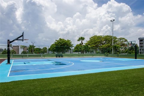 Купить кондоминиум в Майами, Флорида 2 спальни, 181.16м2, № 1828789 - фото 22