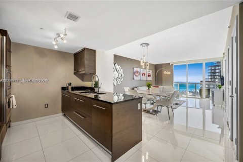Condominio en venta en Miami, Florida, 2 dormitorios, 88.54 m2 № 2183935 - foto 4
