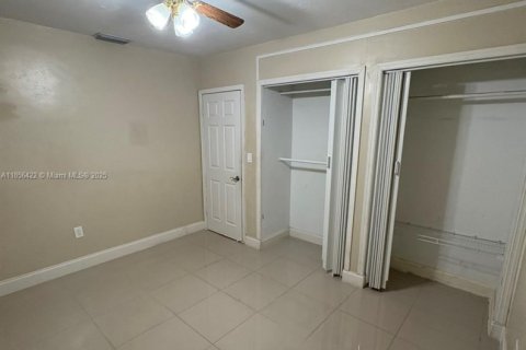 Casa en alquiler en Miami Gardens, Florida, 2 dormitorios № 1878763 - foto 7