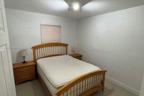 Casa en alquiler en Miami Gardens, Florida, 2 dormitorios № 1878763 - foto 5