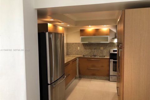 Copropriété à louer à Miami Beach, Floride: 2 chambres, 97.36 m2 № 2002869 - photo 6