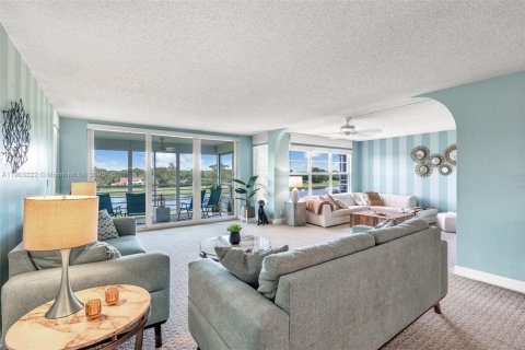 Condominio en alquiler en Pompano Beach, Florida, 2 dormitorios, 150.5 m2 № 1954364 - foto 1