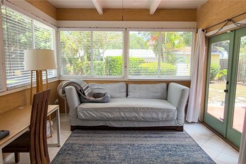 Villa ou maison à louer à Sarasota, Floride: 2 chambres, 114.64 m2 № 2156099 - photo 5