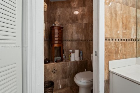 House in Pembroke Pines, Florida 3 bedrooms, 163.88 sq.m. № 1983279 - photo 26