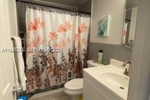 Condominio en venta en Hallandale Beach, Florida, 1 dormitorio, 58.06 m2 № 2152852 - foto 8