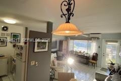 Condominio en venta en Hallandale Beach, Florida, 1 dormitorio, 58.06 m2 № 2152852 - foto 6