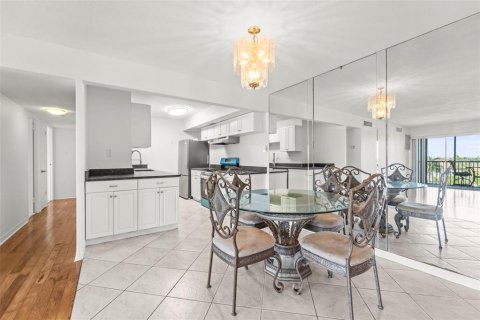 Купить кондоминиум в Трежер-Айленд, Флорида 3 комнаты, 98.94м2, № 2212131 - фото 7