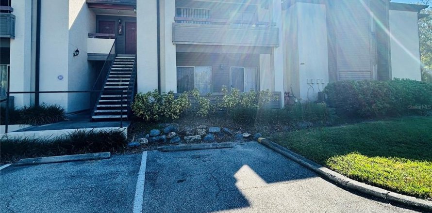 Condo in Saint Petersburg, Florida, 1 bedroom № 2143488