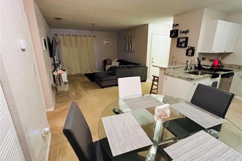Condo in Saint Petersburg, Florida, 1 bedroom № 2143488 - photo 11
